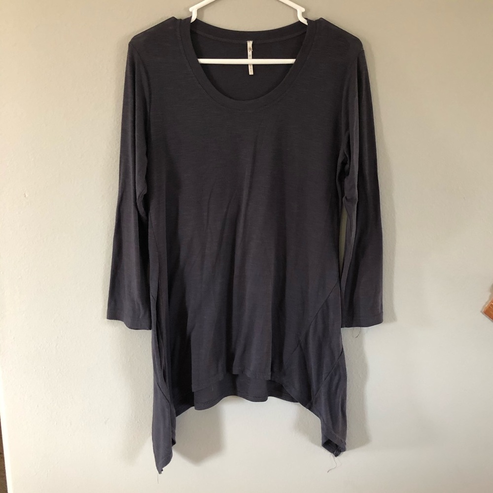 Women’s Gray Top